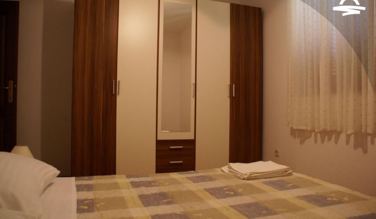 Apartman Luka Krk Town Bagian luar foto
